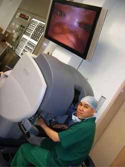 Dr Chin Chong Min