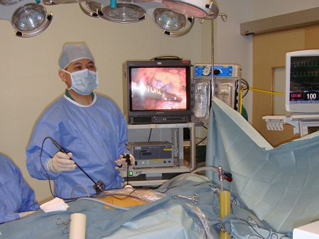Dr Chin doing ESWL for Kidney Stone